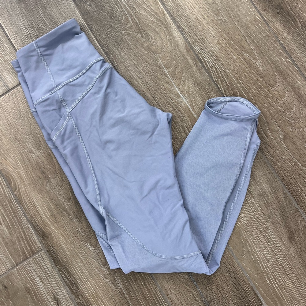 Old Navy Active Go-Dry High-Rise Leggings in Soft Gray